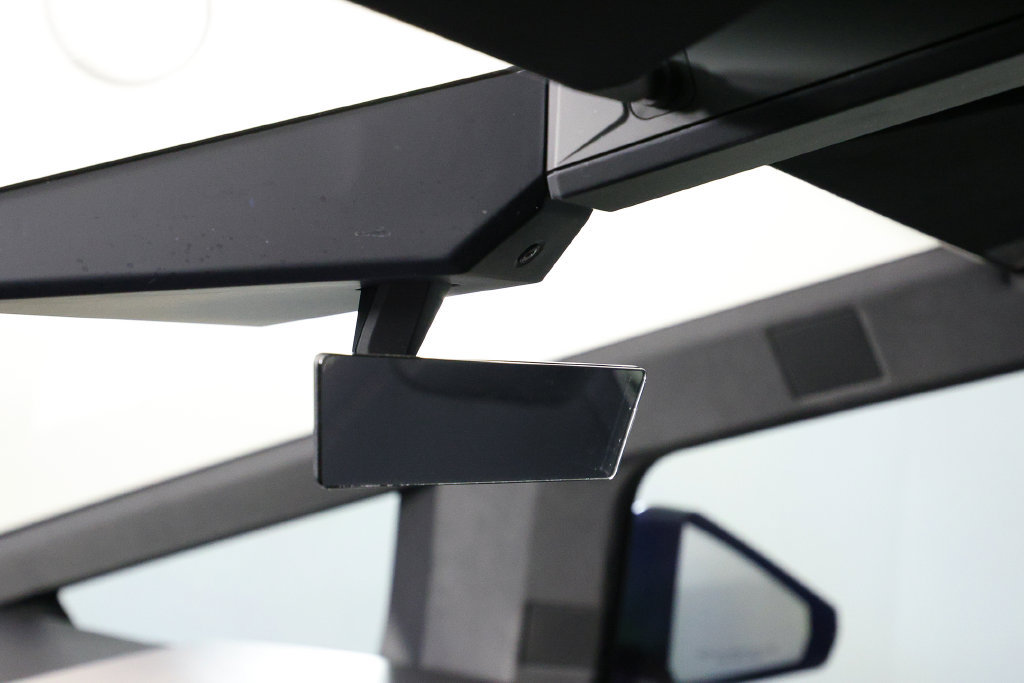 Used 2025 Tesla Cybertruck AWD Crew Cab image 33