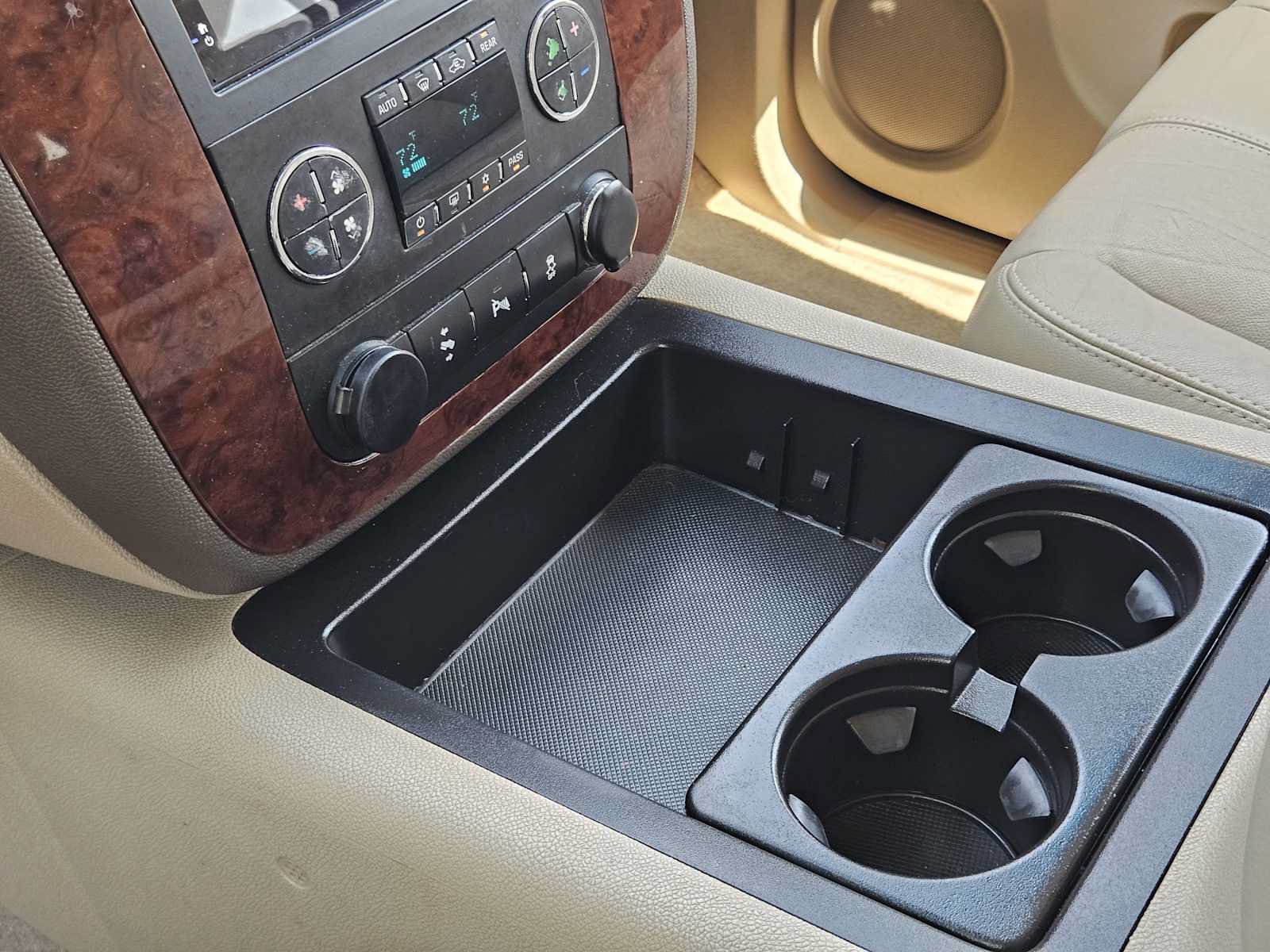 Used 2013 Chevrolet Tahoe LT w/ Texas Edition RWD image 20