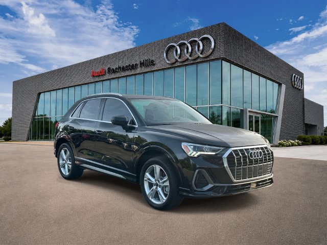 Used 2024 Audi Q3 2.0T Premium Plus w/ Premium Plus Package AWD/4WD image 7