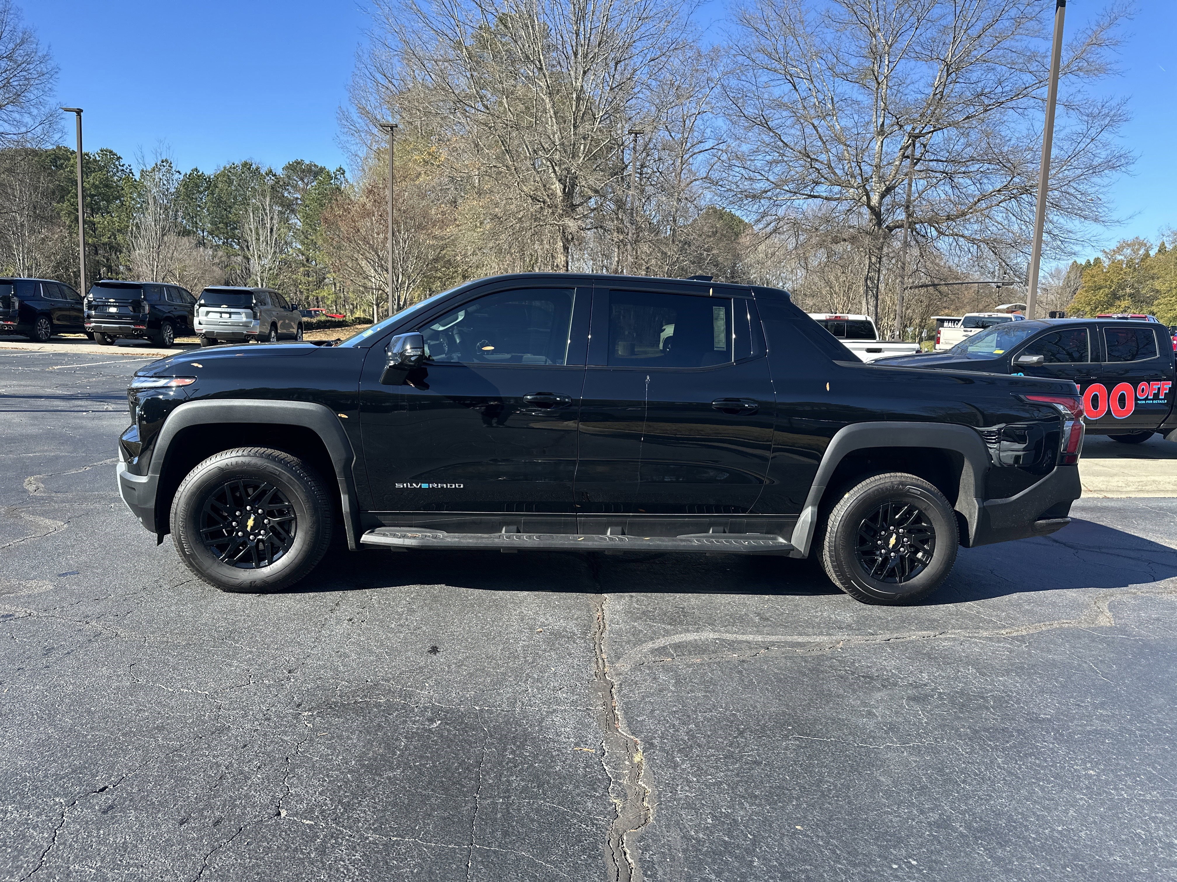 New 2025 Chevrolet Silverado EV LT image 8