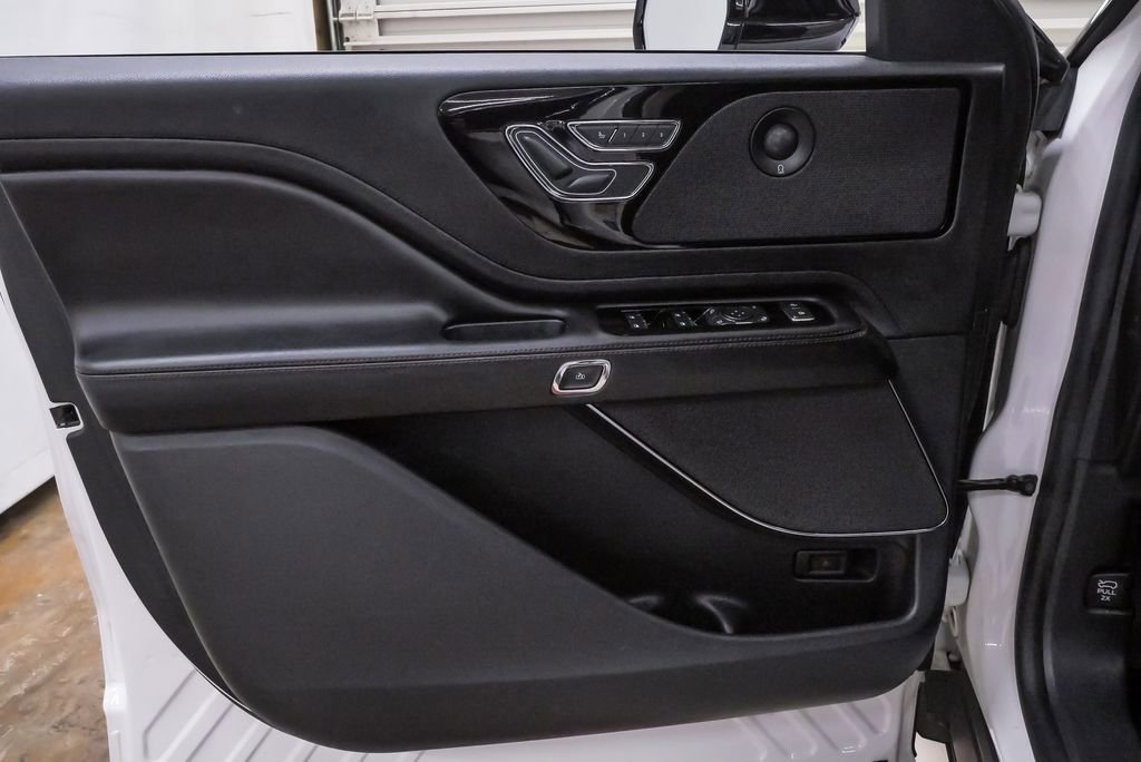 Used 2022 Lincoln Aviator Reserve w/ Elements Package Plus RWD image 27