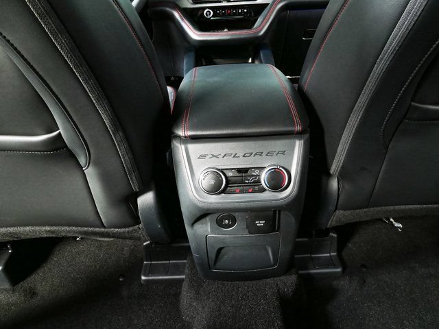 Used 2025 Ford Explorer ST AWD/4WD image 21