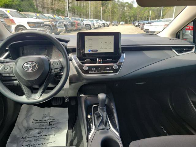 Certified 2025 Toyota Corolla LE image 17