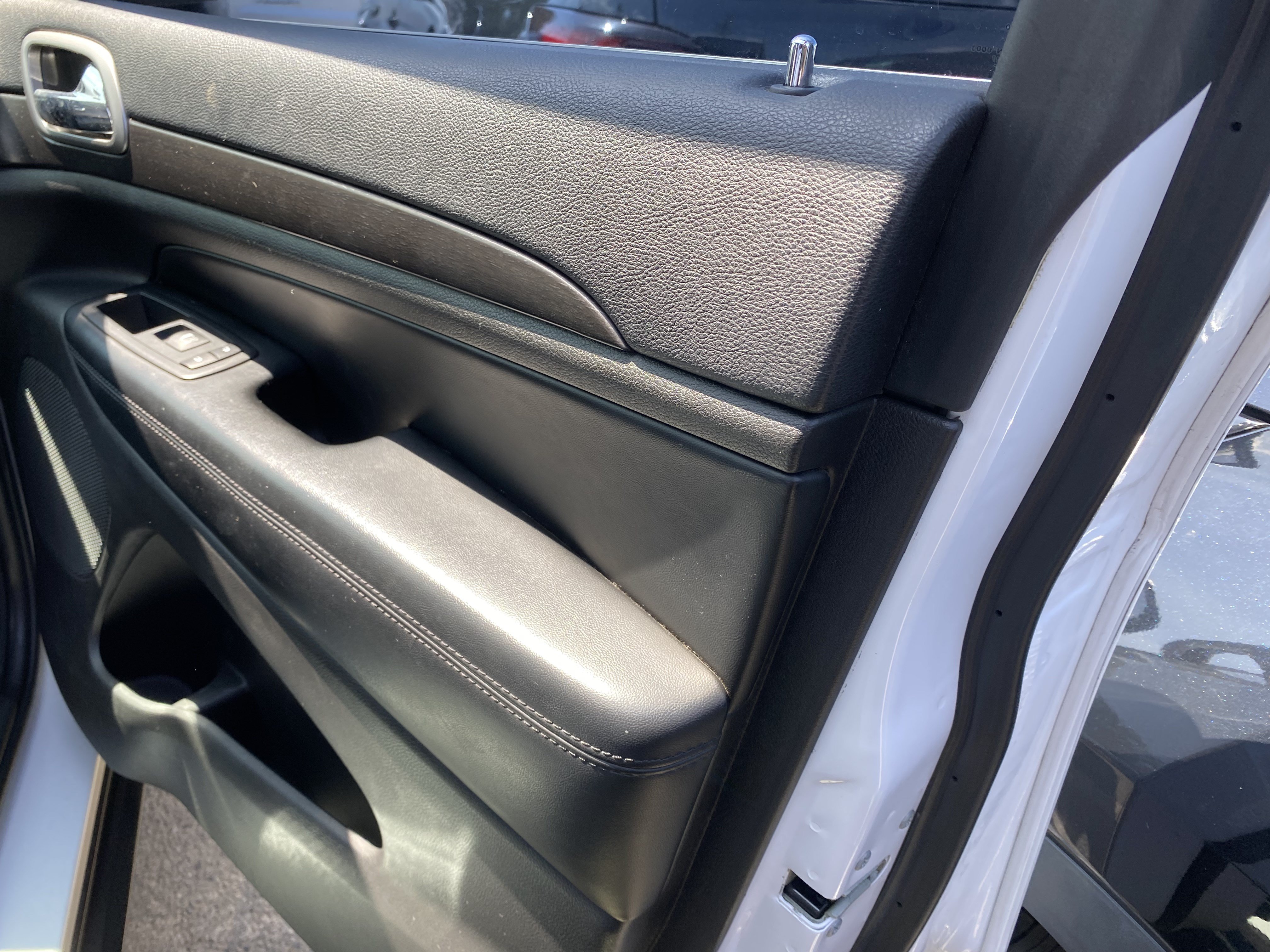 Used 2018 Jeep Grand Cherokee Laredo RWD image 22