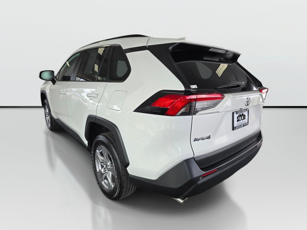 Used 2025 Toyota RAV4 XLE AWD/4WD image 3