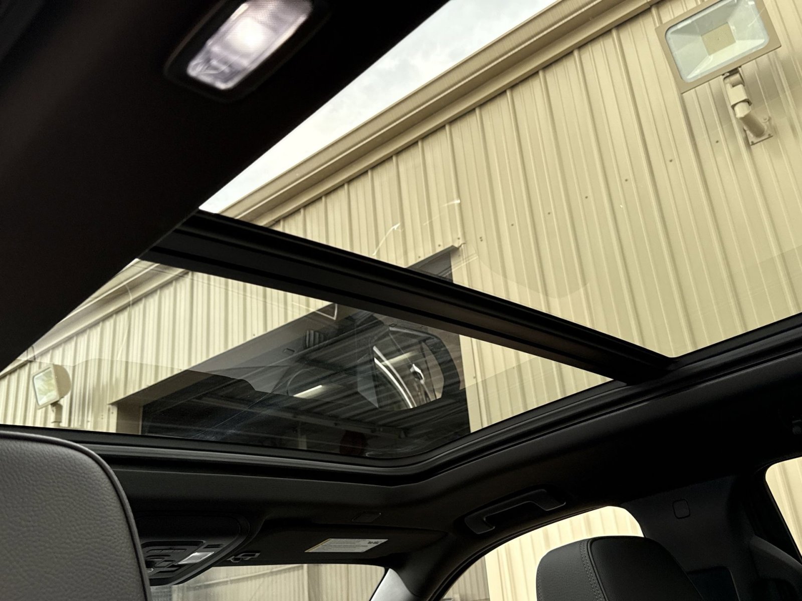 Used 2022 GMC Yukon Denali image 24