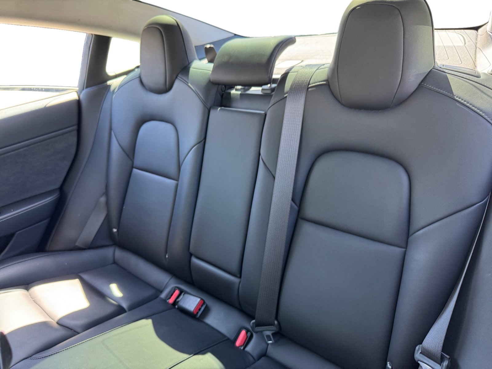 Used 2018 Tesla Model 3 Long Range RWD image 13