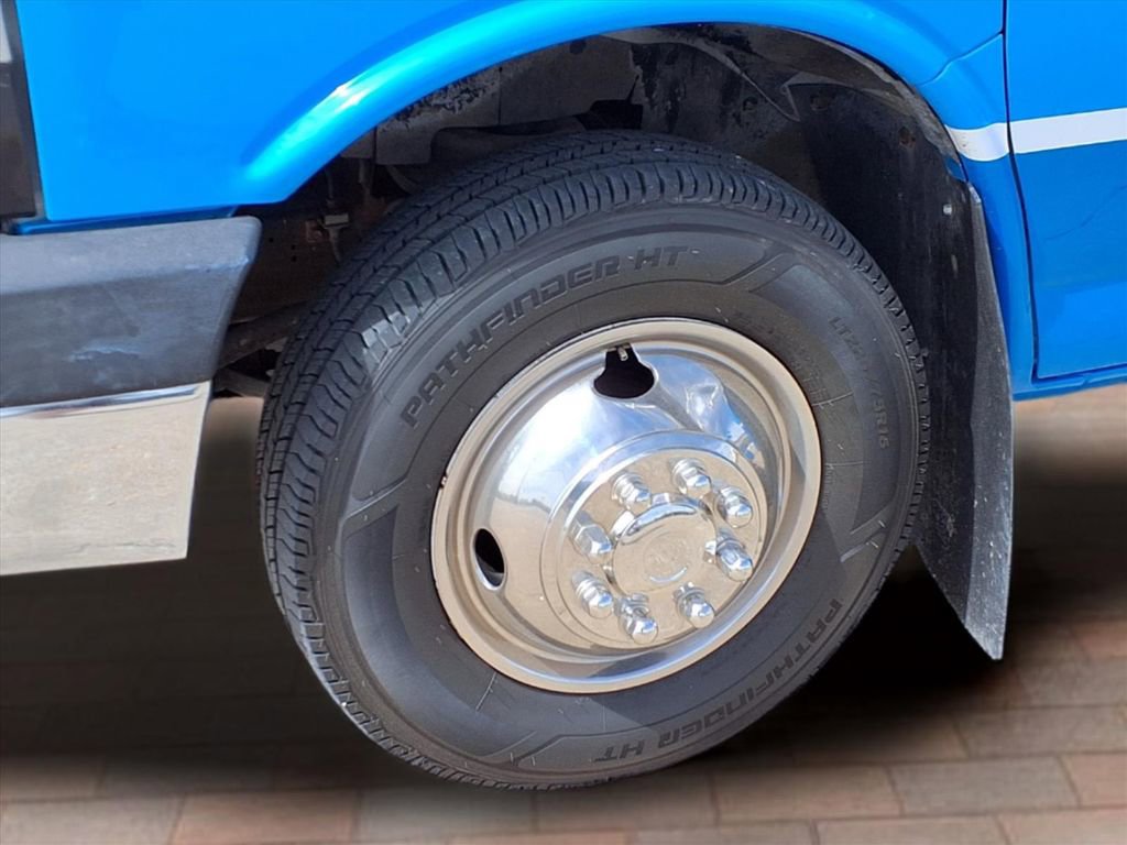 Used 2005 Chevrolet Express 3500 w/ RV Package image 28