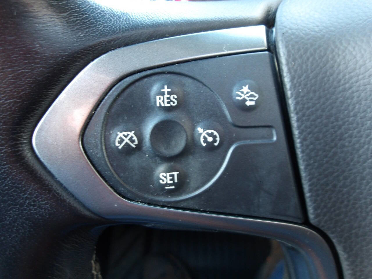 Used 2019 Chevrolet Tahoe LT w/ LT Midnight Edition image 21