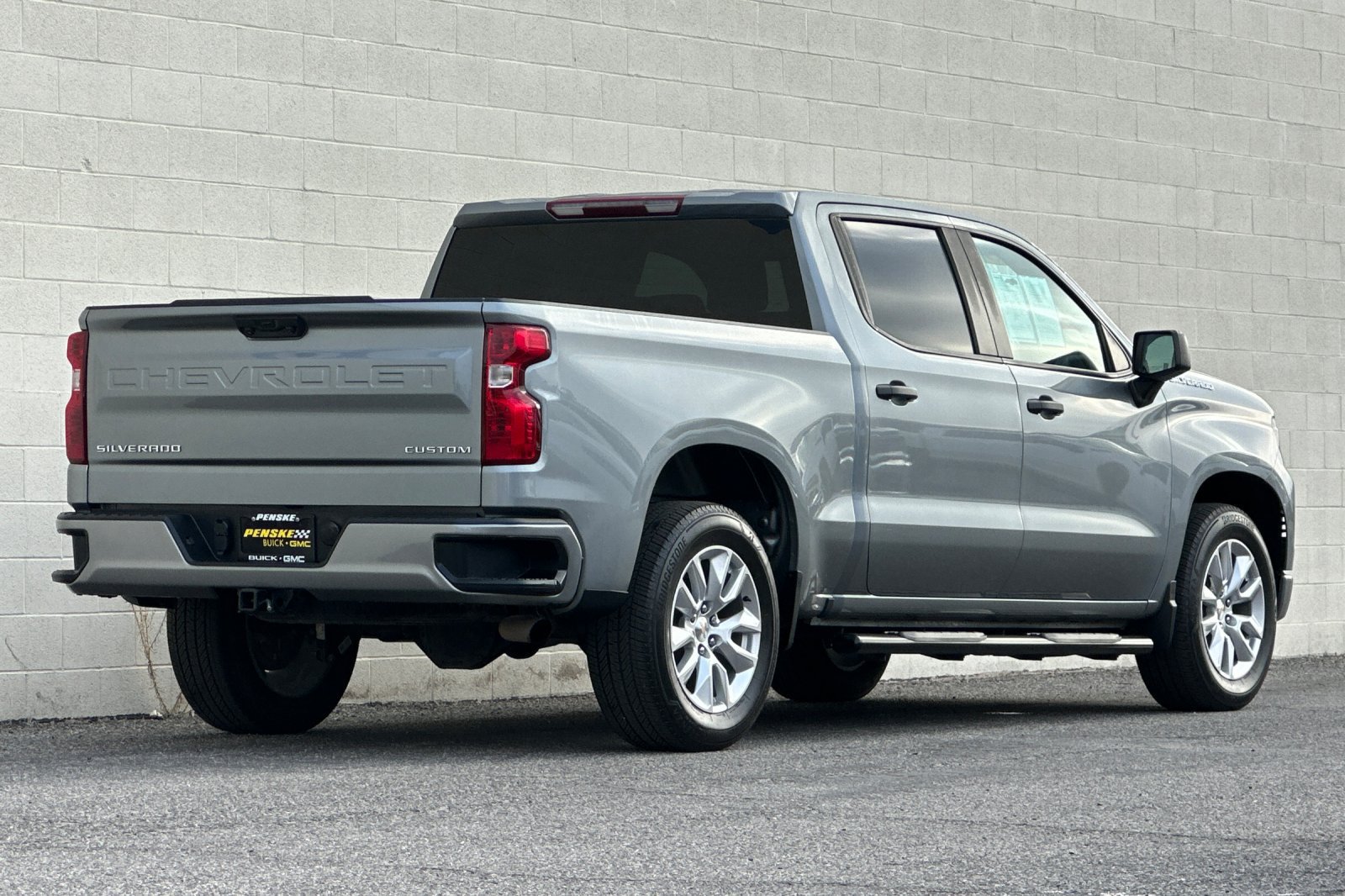 Used 2023 Chevrolet Silverado 1500 Custom RWD image 4