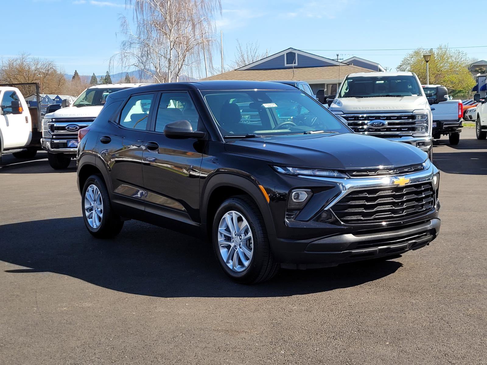 Used 2024 Chevrolet TrailBlazer LS FWD image 3