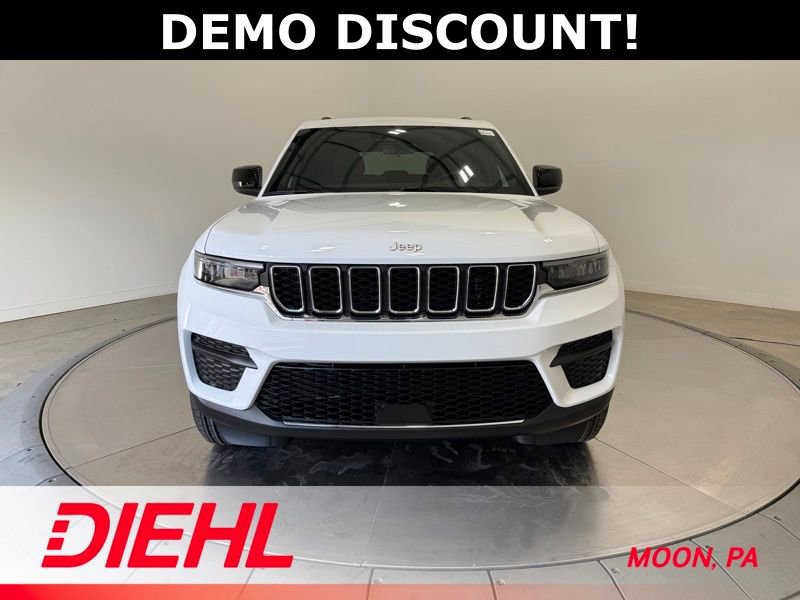 New 2025 Jeep Grand Cherokee Laredo X w/ Luxury Tech Group I AWD/4WD video 2