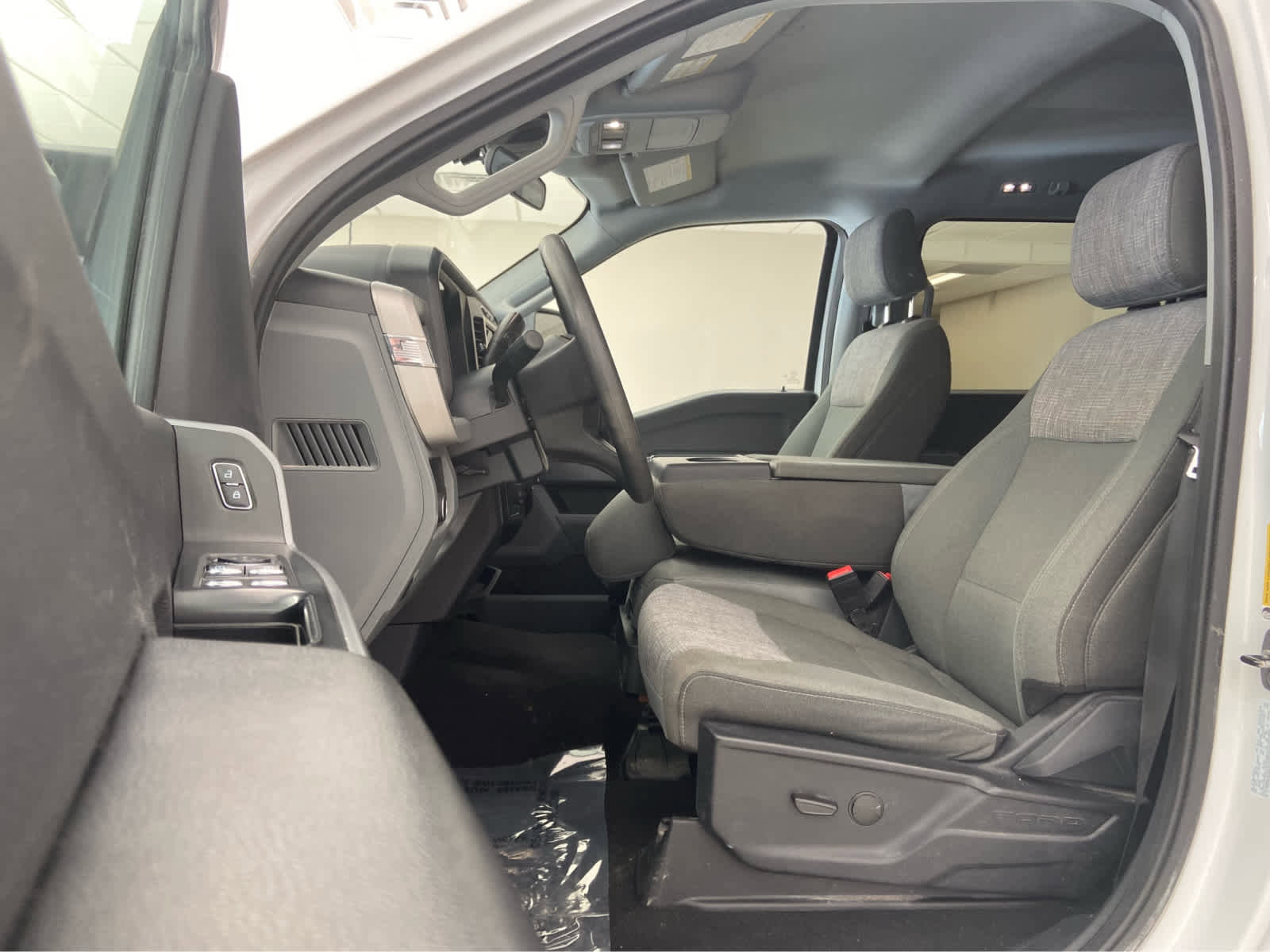 Used 2024 Ford F350 XLT image 11