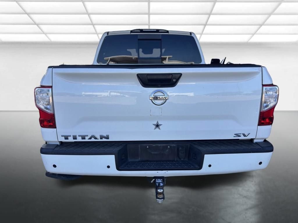Used 2021 Nissan Titan SV w/ SV Convenience Package RWD image 5