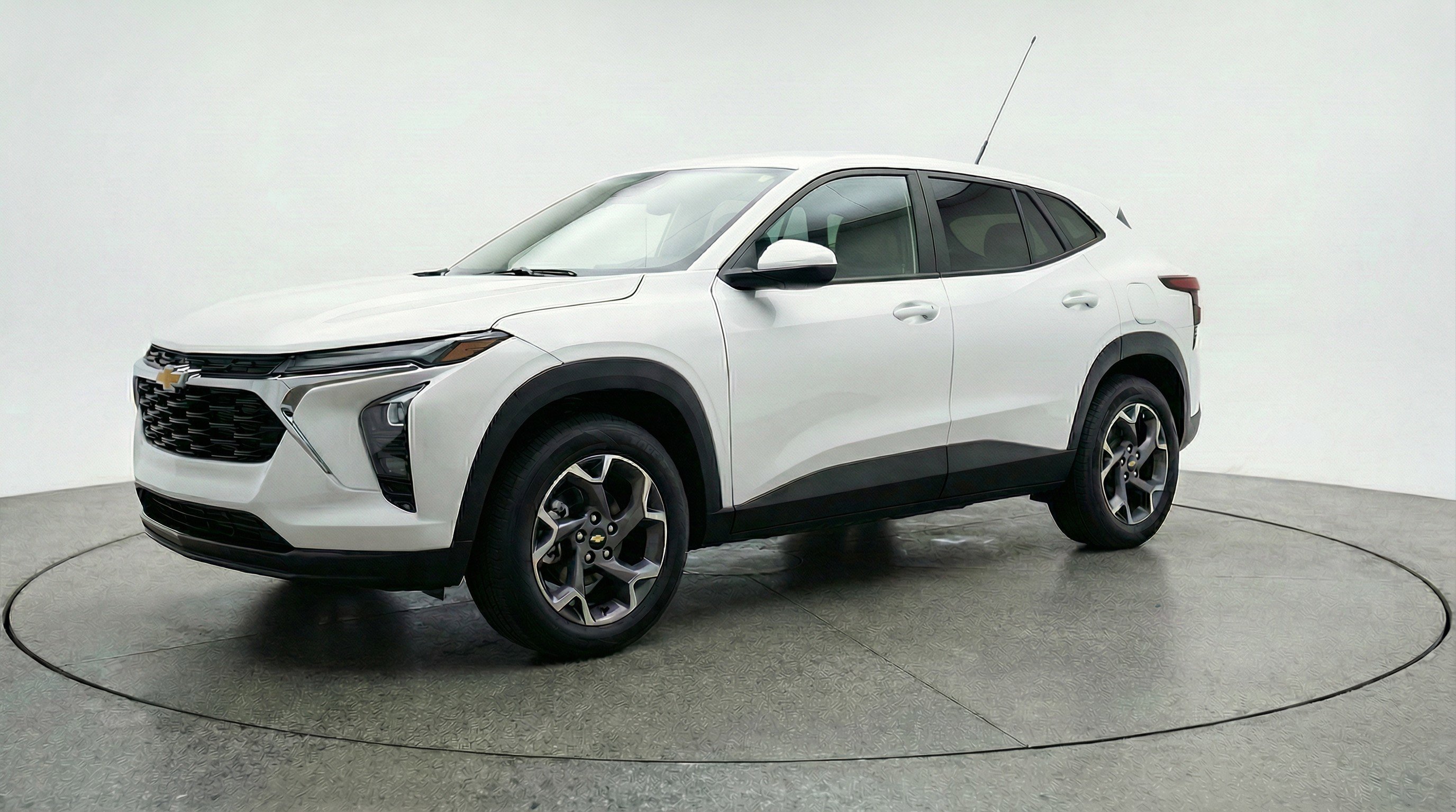 Used 2025 Chevrolet Trax LT w/ LT Convenience Package image 3