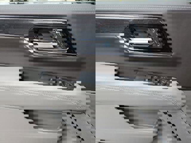 New 2026 GMC Yukon Elevation w/ Elevation Premium Package image 17