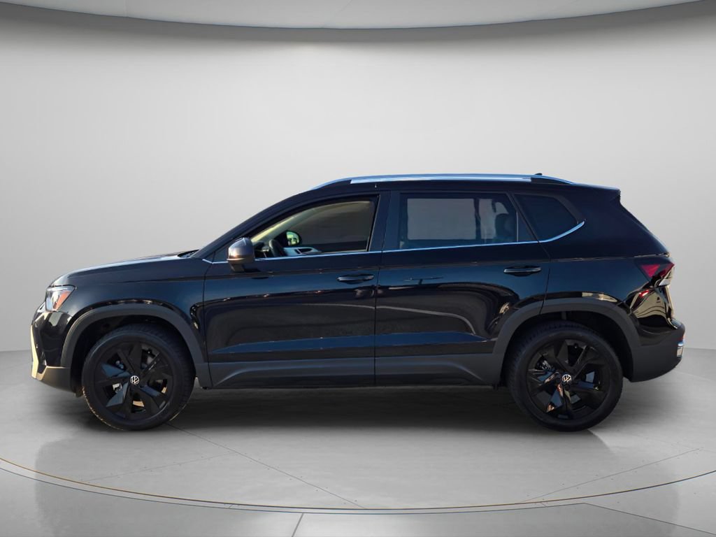 New 2026 Volkswagen Taos SE FWD image 2