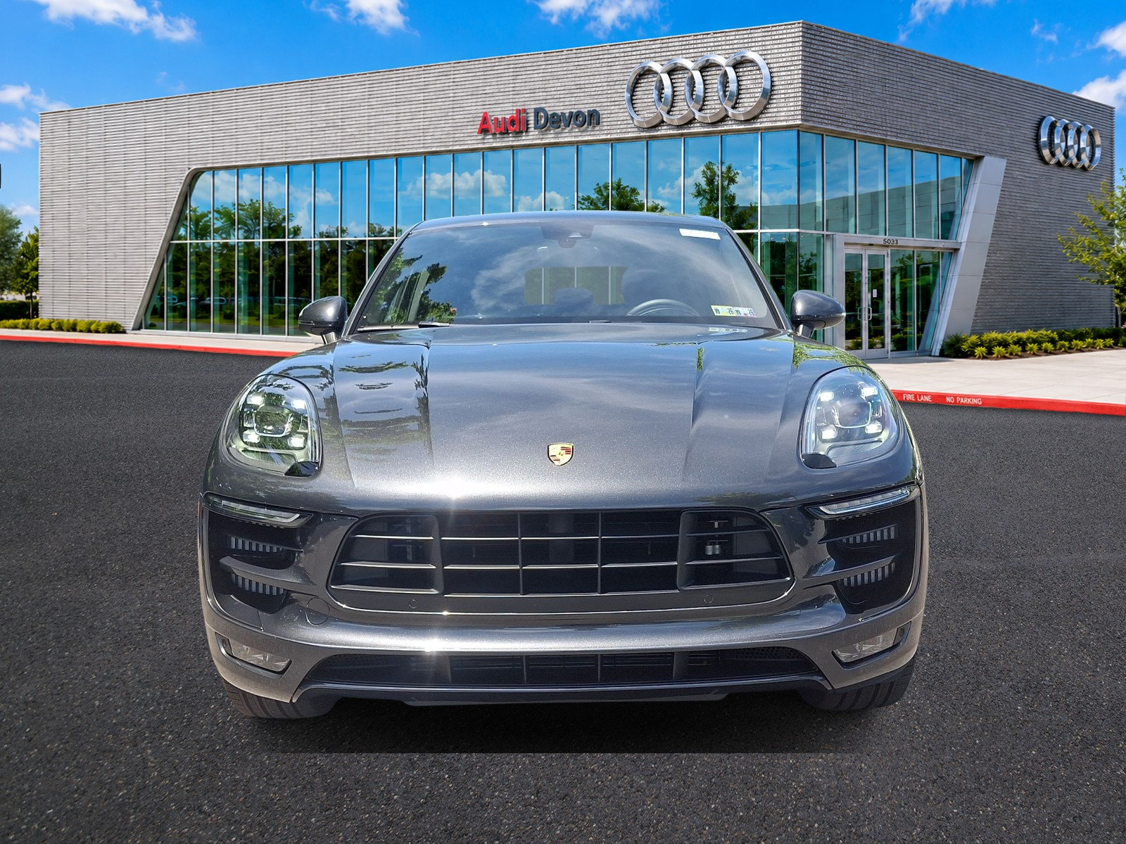 Used 2018 Porsche Macan GTS AWD/4WD image 2