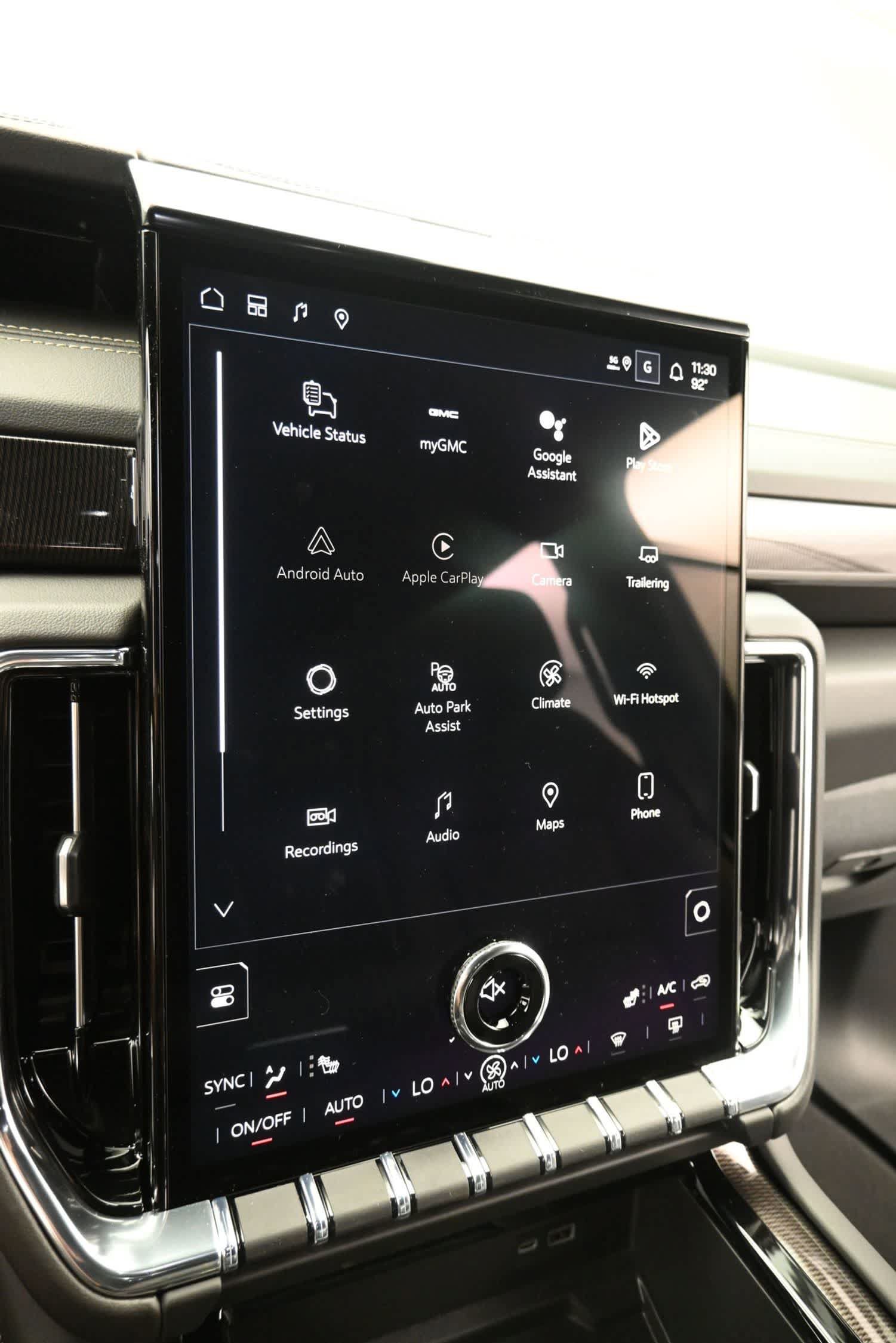 New 2026 GMC Yukon XL Elevation w/ LPO, Elevation Black Package AWD/4WD image 18