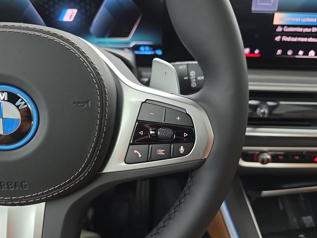 New 2026 BMW X5 xDrive50e w/ M Sport Package image 18