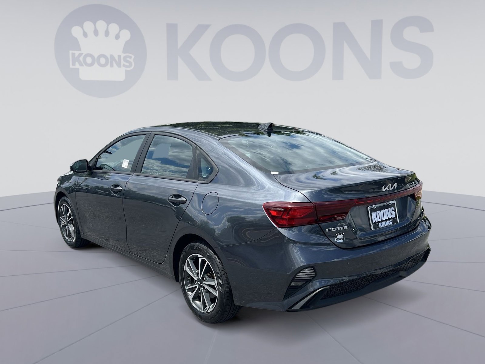 Used 2023 Kia Forte LXS FWD image 4