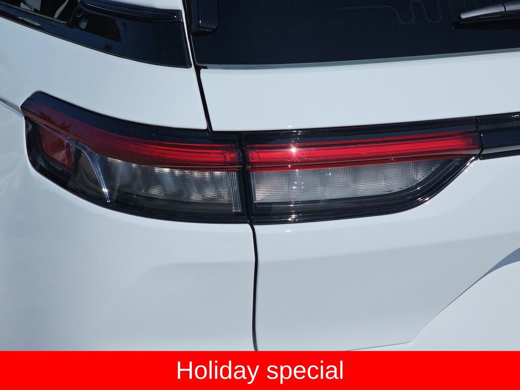 New 2025 Jeep Grand Cherokee Altitude image 40