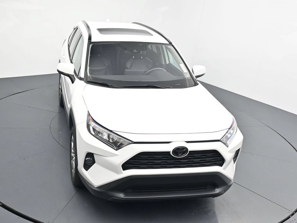 Used 2019 Toyota RAV4 XLE Premium w/ Cold Weather Package AWD/4WD image 28