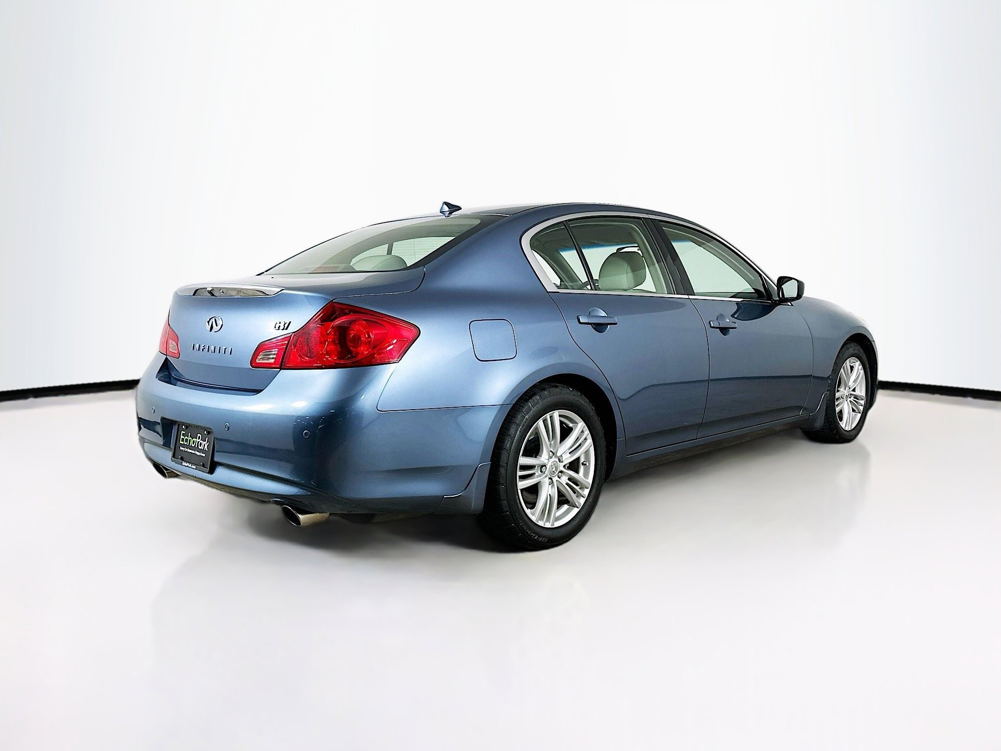 Used 2010 INFINITI G37 Journey w/ Premium Pkg image 9