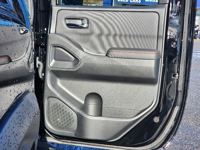 Used 2024 Nissan Frontier PRO-4X w/ Pro Convenience Package image 16