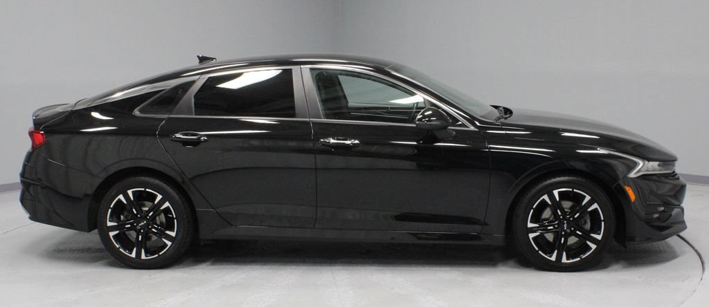 Used 2022 Kia K5 GT-Line FWD image 12