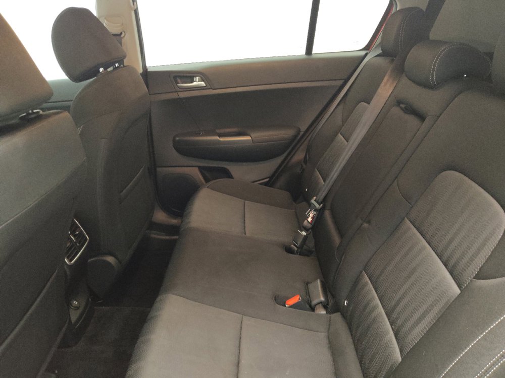 Used 2019 Kia Sportage LX FWD image 18