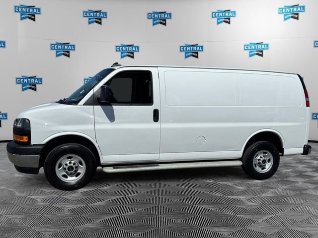 Used 2024 GMC Savana 2500 w/ Driver Convenience Package RWD image 2