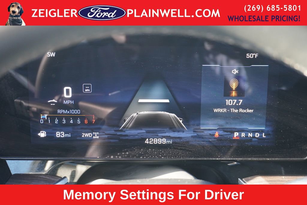 Used 2025 Chevrolet Suburban Z71 image 29