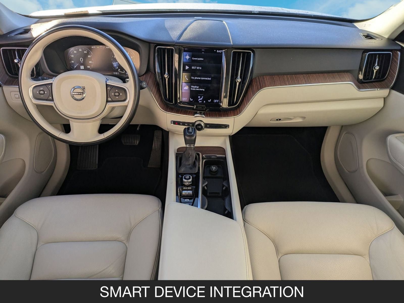 Used 2021 Volvo XC60 T5 Momentum image 13