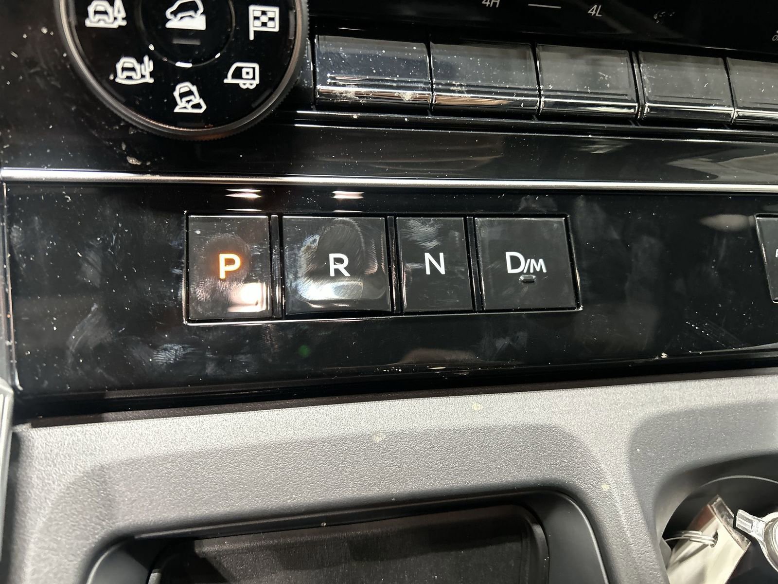 New 2026 Nissan Armada SL w/ Captain's Chari Seat Package image 23