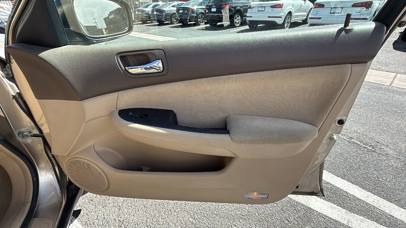 Used 2006 Honda Accord LX image 17