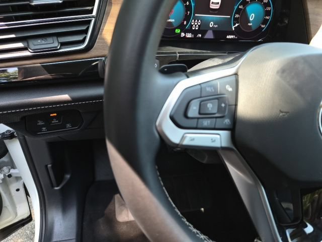 Used 2025 Volkswagen Atlas SE AWD/4WD image 19