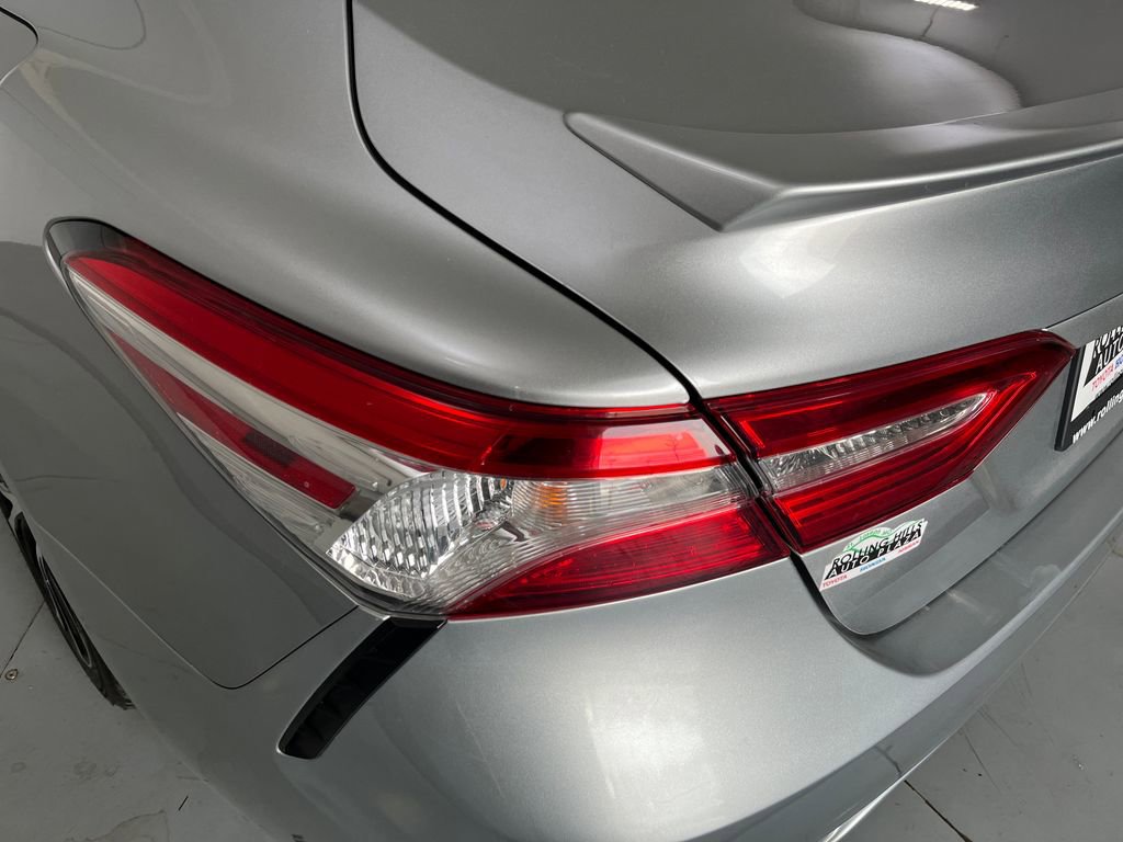 Used 2020 Toyota Camry SE FWD image 41