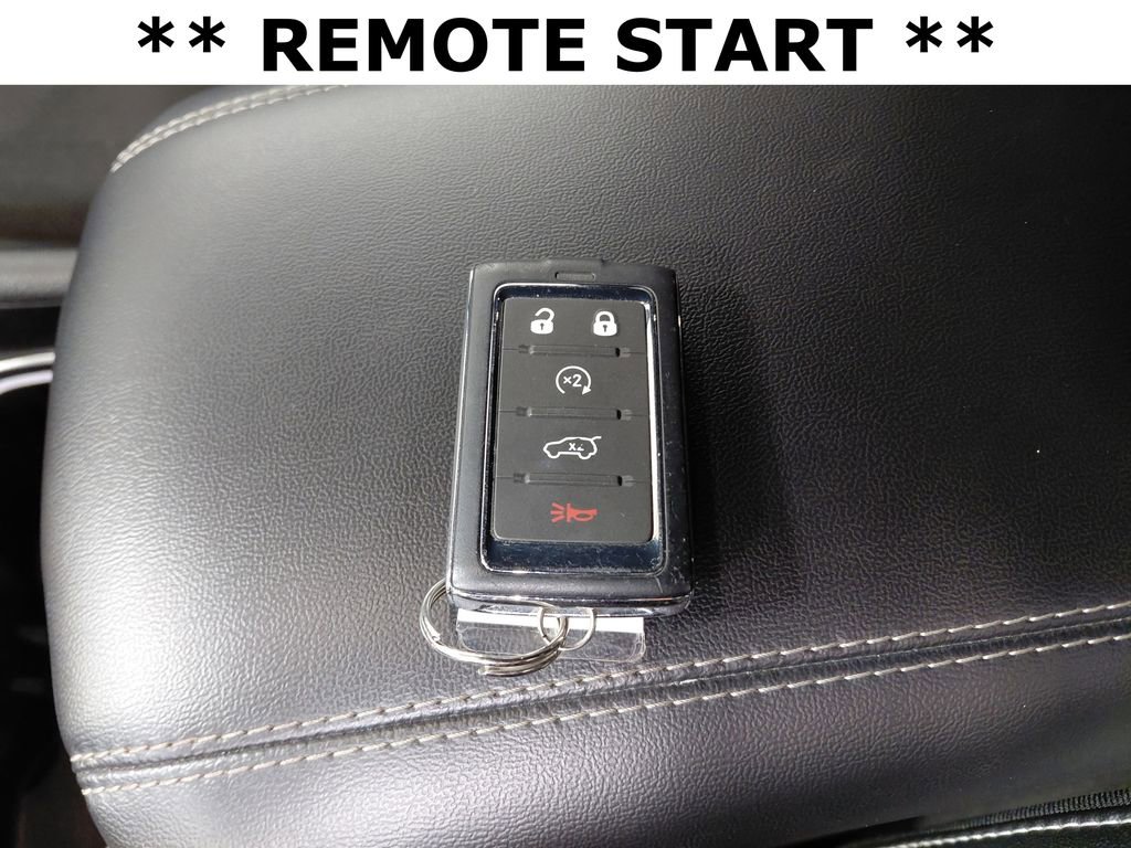 Certified 2025 Jeep Grand Cherokee Altitude AWD/4WD image 10