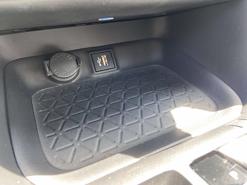 Used 2024 Toyota RAV4 XSE AWD/4WD image 25