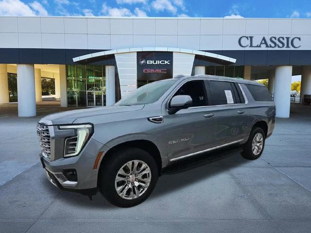 Used 2025 GMC Yukon XL Denali RWD image 4
