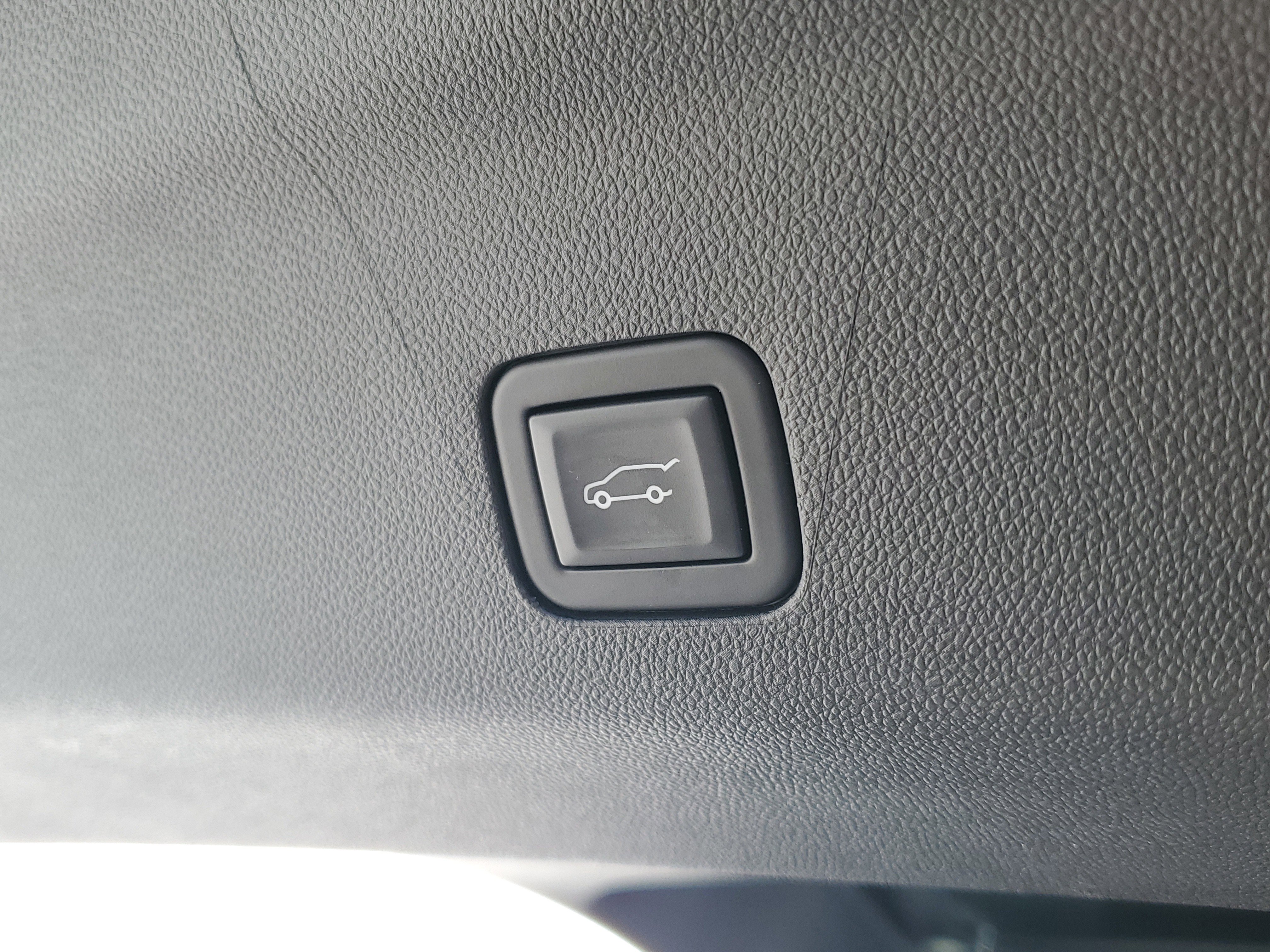 Certified 2023 GMC Yukon Denali Ultimate image 10