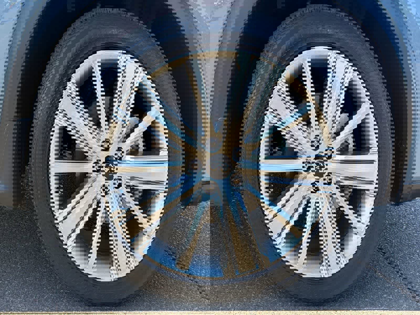 Used 2022 INFINITI QX50 Sensory image 10