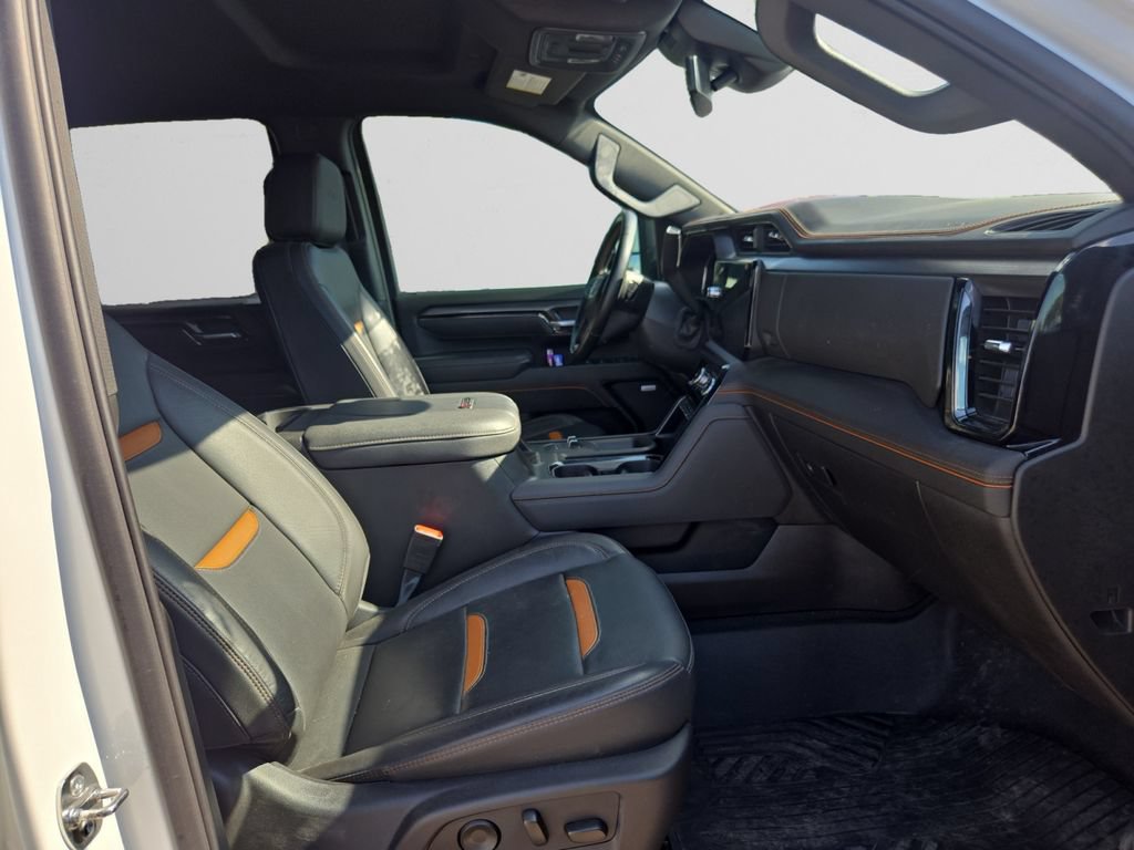 Used 2025 GMC Sierra 2500 AT4 AWD/4WD image 16