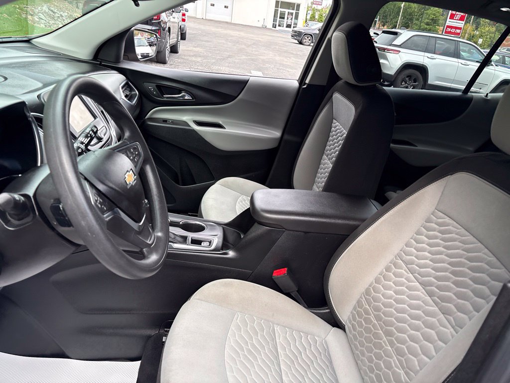 Used 2019 Chevrolet Equinox LS w/ LS Convenience Package AWD/4WD image 8