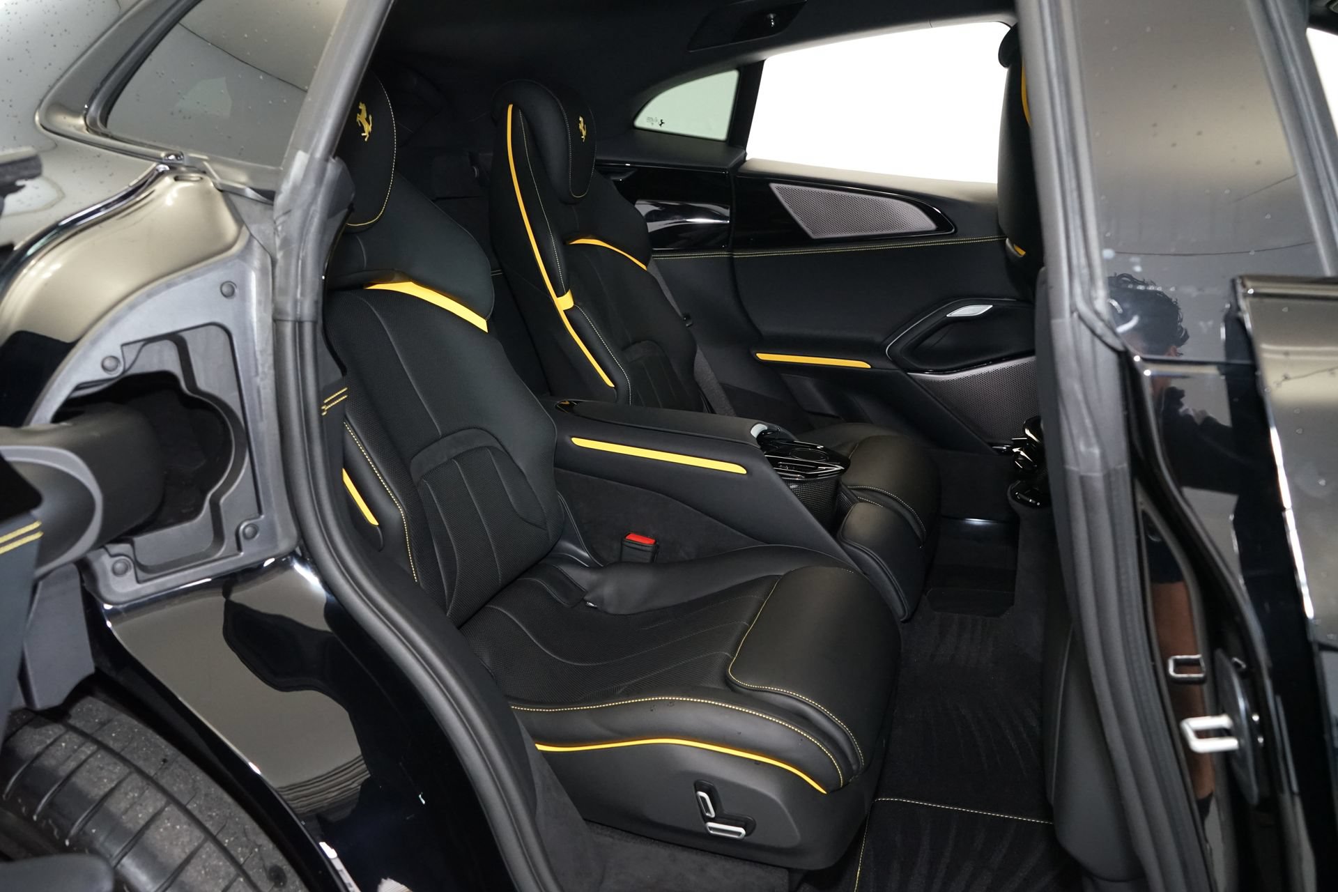Used 2025 Ferrari Purosangue AWD/4WD image 19