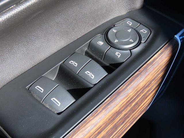 Used 2019 Chevrolet Silverado 1500 High Country image 18