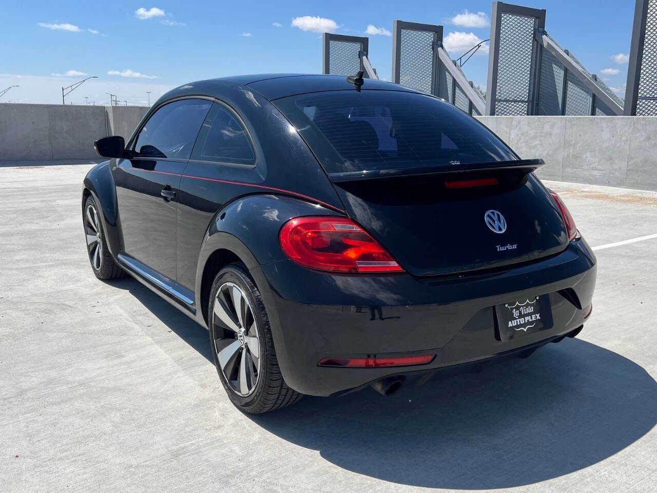 Used 2014 Volkswagen Beetle R-Line FWD image 8