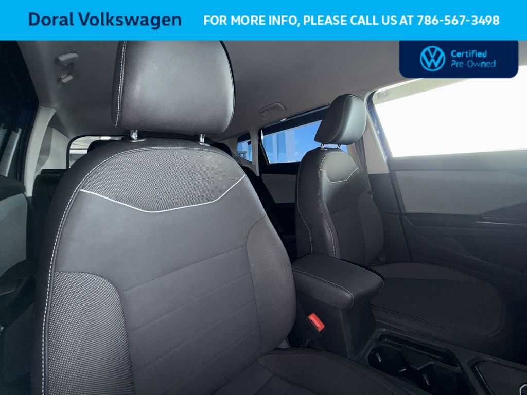 Used 2024 Volkswagen Taos SE FWD image 27