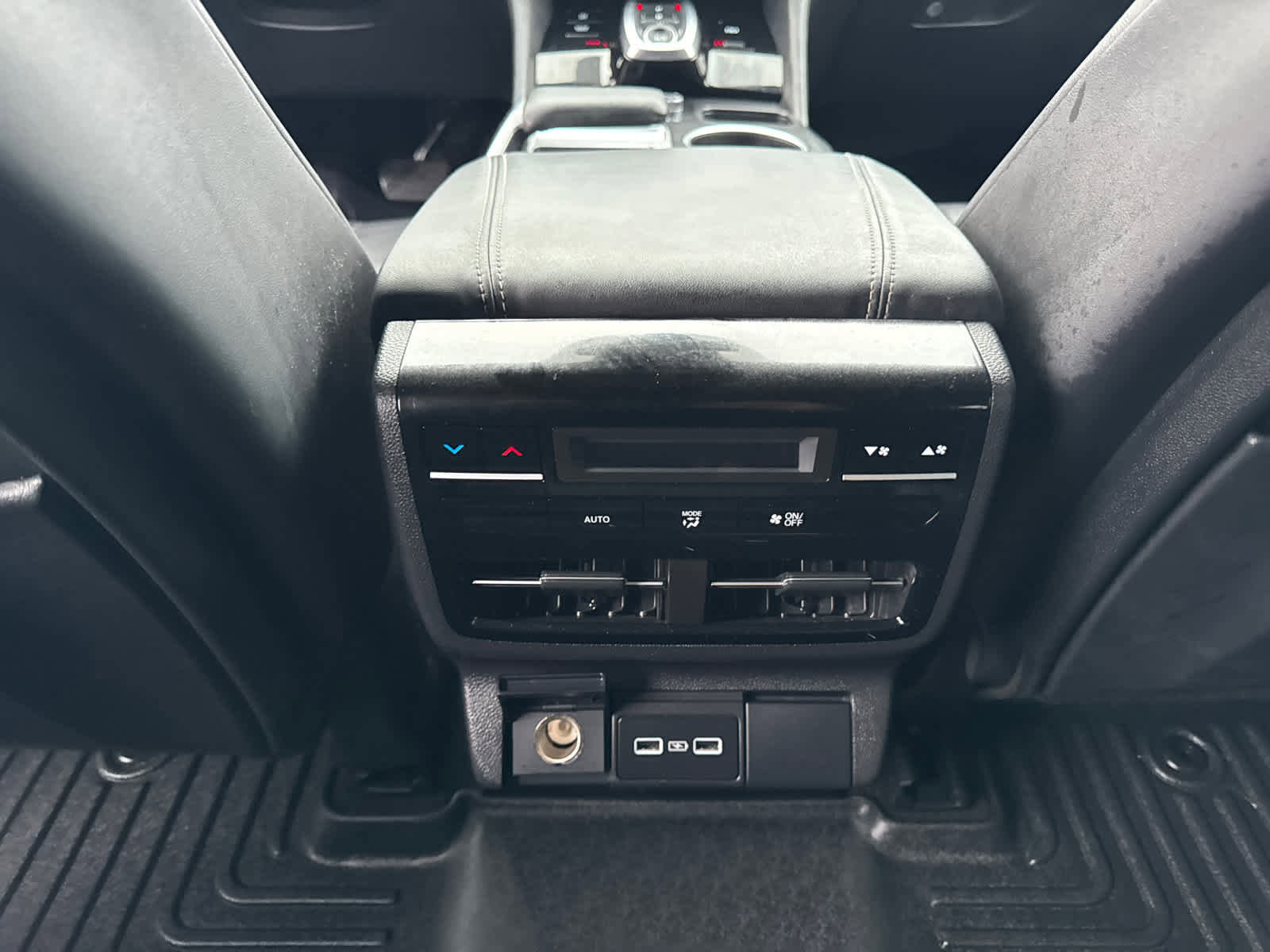 Used 2024 Acura MDX SH-AWD w/ Technology Package image 34